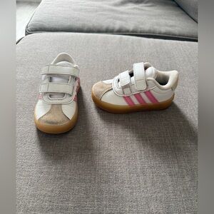 Size 5 adidas toddler girl tennis shoes